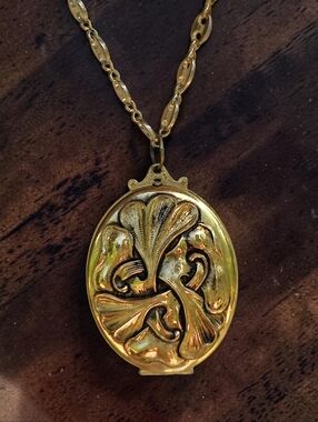Vintage Art Nouveau Style Locket Pendant Necklace